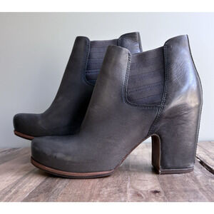 KorkEase Shirome Leather Ankle Booties US 8.5 Gray Block Heels Chelsea Pull-On